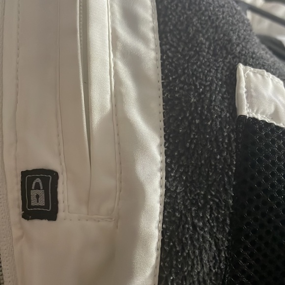 White zipper jacket - Picture 7 of 8